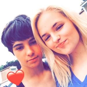 Meet your Posher, Ana